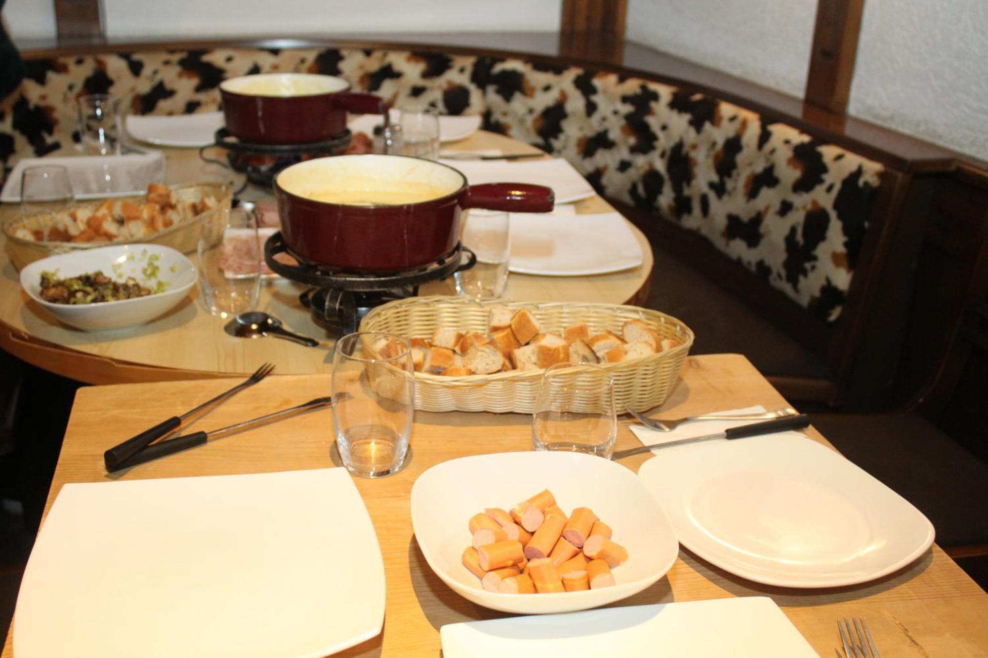 Grichting Hotel & Serviced Apartments Leukerbad Ngoại thất bức ảnh