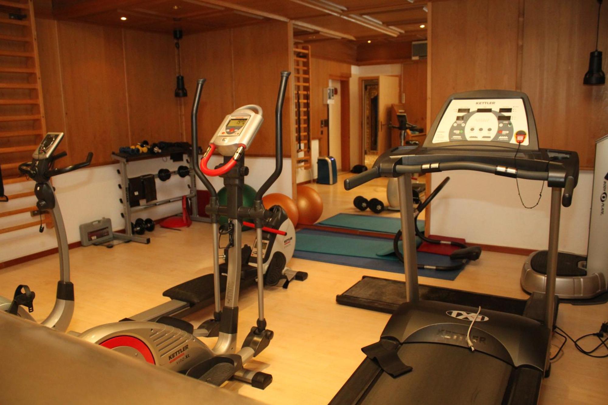 Grichting Hotel & Serviced Apartments Leukerbad Ngoại thất bức ảnh